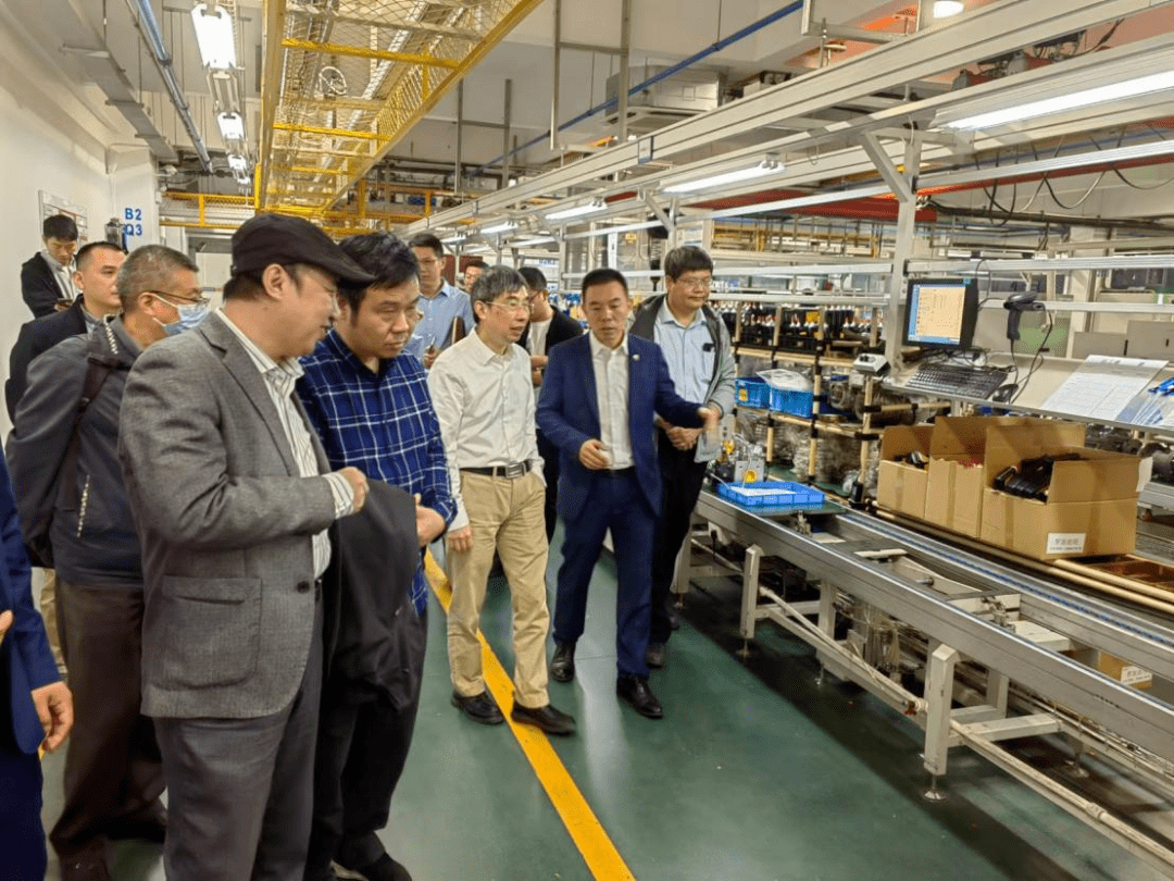 乐动体育“希望之光”组合式人才帮扶团实地调研苍南智能仪器仪表产业(图3)