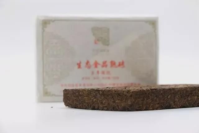 LD乐动体育今大福5年陈生态金品熟砖极致醇滑干仓品质!(图4) LD乐动体育今大福5年陈生态金品熟砖极致醇滑干仓品质!(图4)