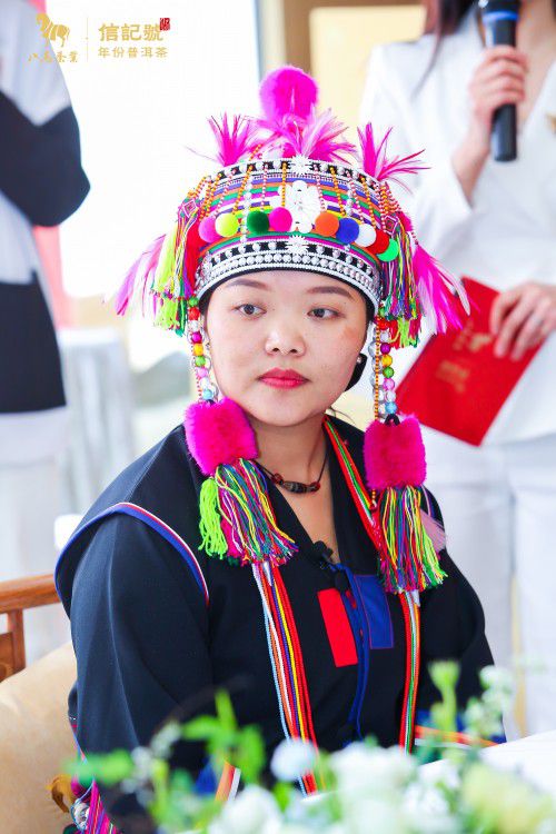 八马茶业普洱茶:老班章茶王茶后树守护乐动体育人亲奉的春茶味(图2) 八马茶业普洱茶:老班章茶王茶后树守护乐动体育人亲奉的春茶味(图2)