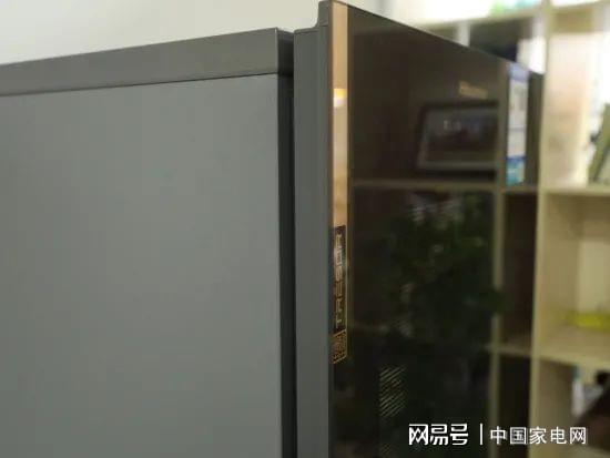 LD乐动 乐动体育海信璀璨系列新品JC-166WZKJC1P厅吧评测 真空存储打造艺术生活(图2) LD乐动 乐动体育海信璀璨系列新品JC-166WZKJC1P厅吧评测 真空存储打造艺术生活(图2)