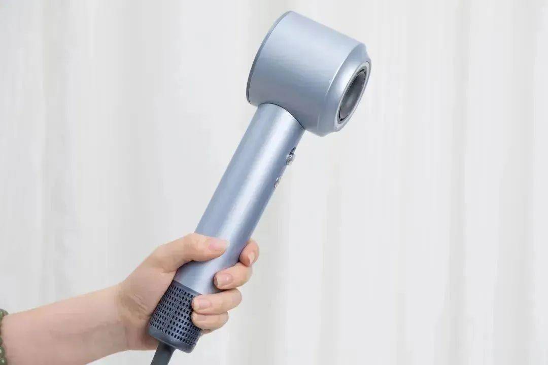 乐动体育牛逼！就因为它我已经看不上3000块的吹风机了(图3)