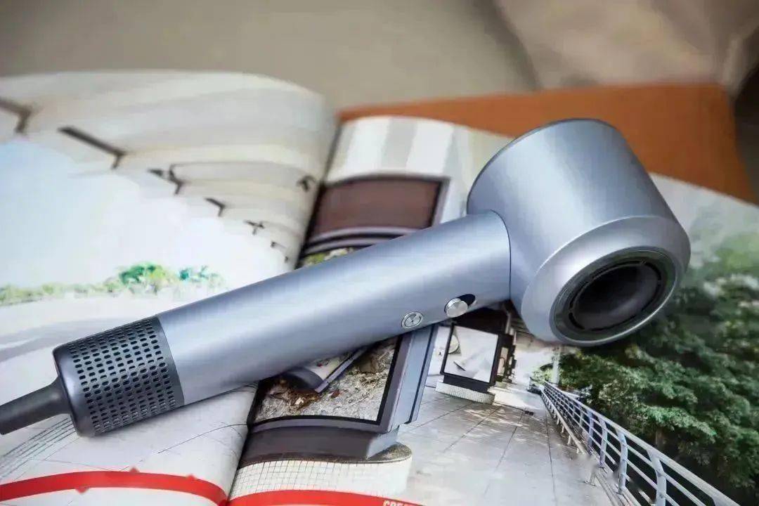 乐动体育牛逼！就因为它我已经看不上3000块的吹风机了