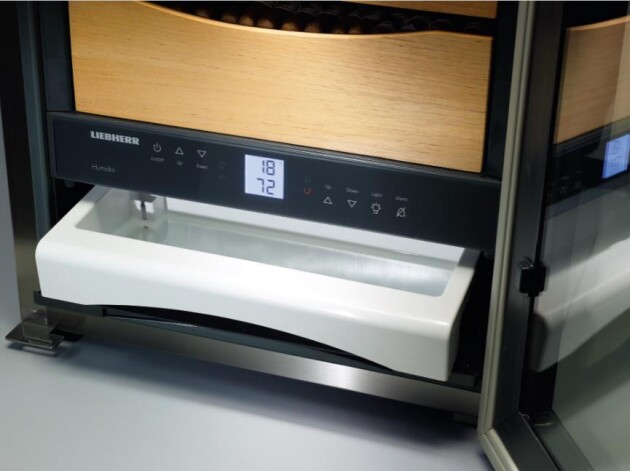 乐动体育Liebherr利勃海尔Humidor系列雪茄柜ZKes 453完美保存雪茄的最佳口感(图4)