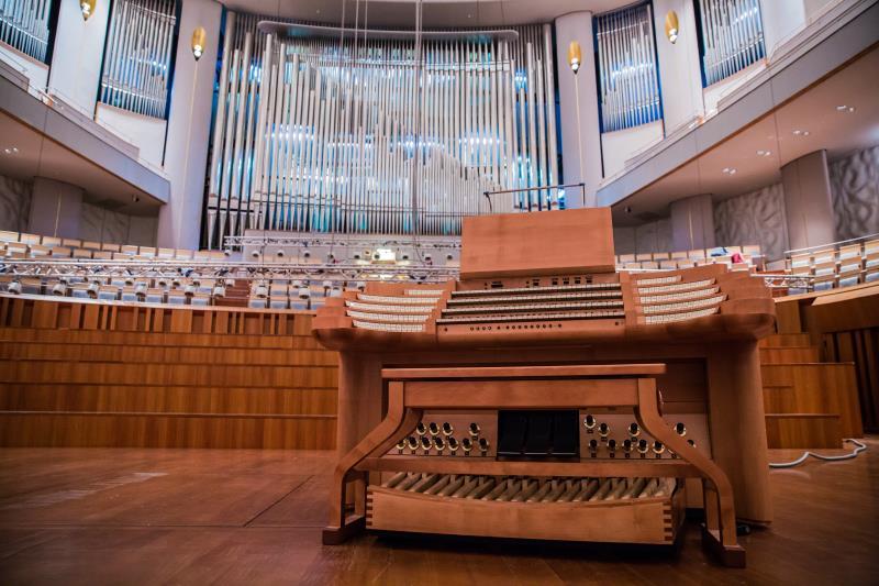 LD乐动 乐动体育6159根金属管重34吨中国最大的“琴”咋维护？(图3)