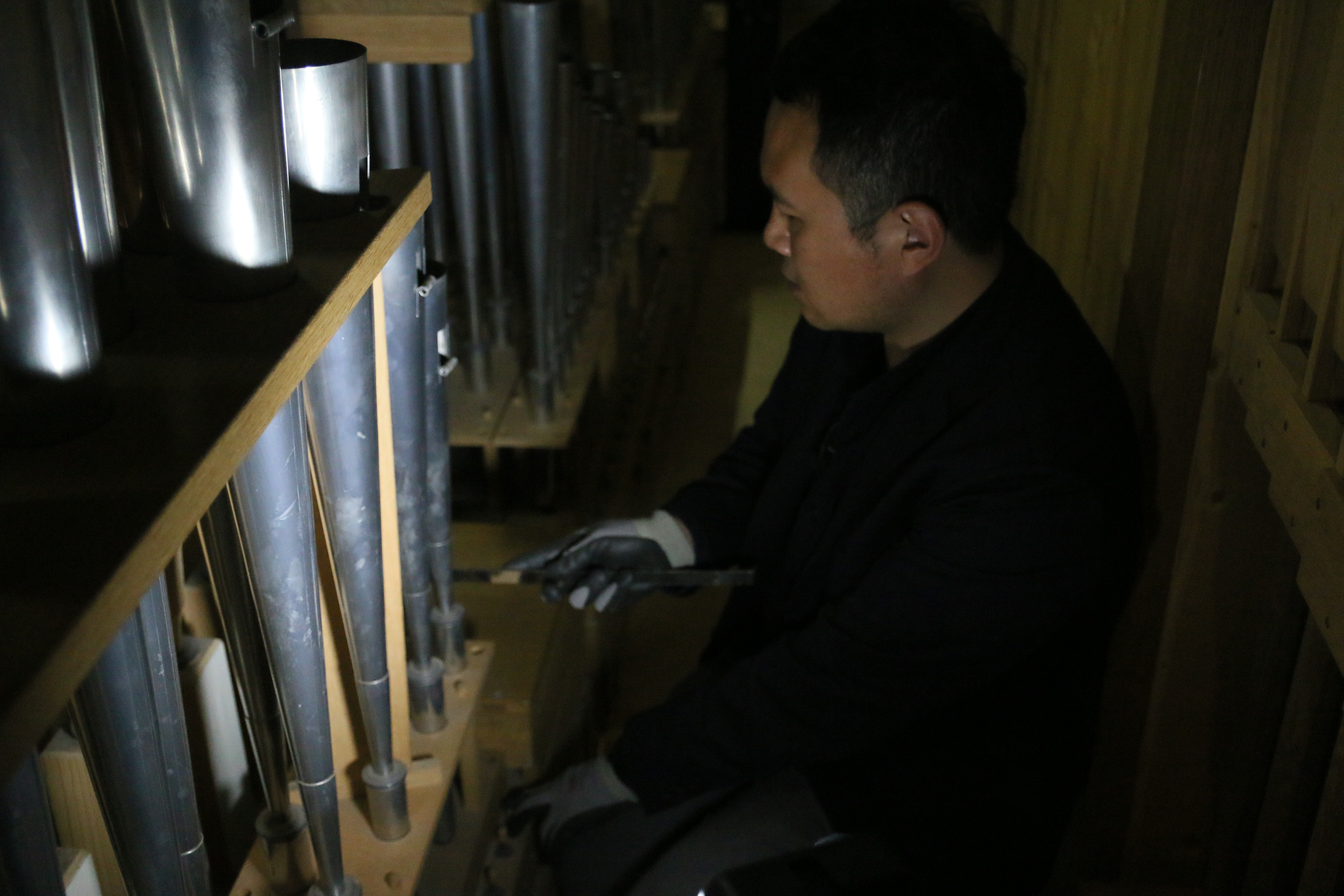 LD乐动 乐动体育6159根金属管重34吨中国最大的“琴”咋维护？(图5)