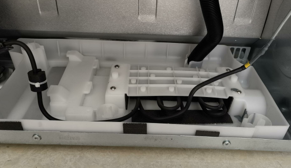 LD乐动体育授之于渔：从容声501、美的495、海尔468拆机看冰箱优劣(图14)