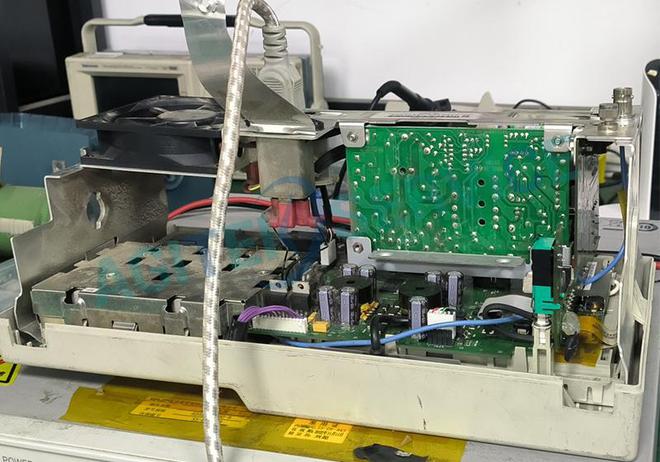 TDS3034C示波器维修无法开乐动体育机散热风扇抖动最新案例(图2) TDS3034C示波器维修无法开乐动体育机散热风扇抖动最新案例(图2)