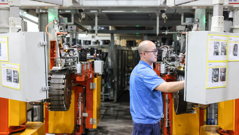 “数实融合”开启未来——数字化助力贵州实体经济高质量发展观察乐动体育(图6) “数实融合”开启未来——数字化助力贵州实体经济高质量发展观察乐动体育(图6)