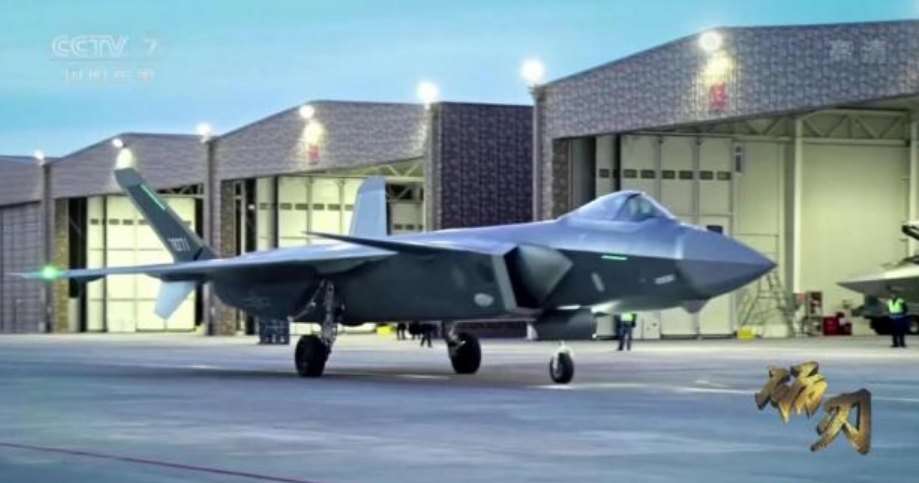 LD乐动体育央视节目首次曝光歼20机库采用恒温恒湿设计保养难