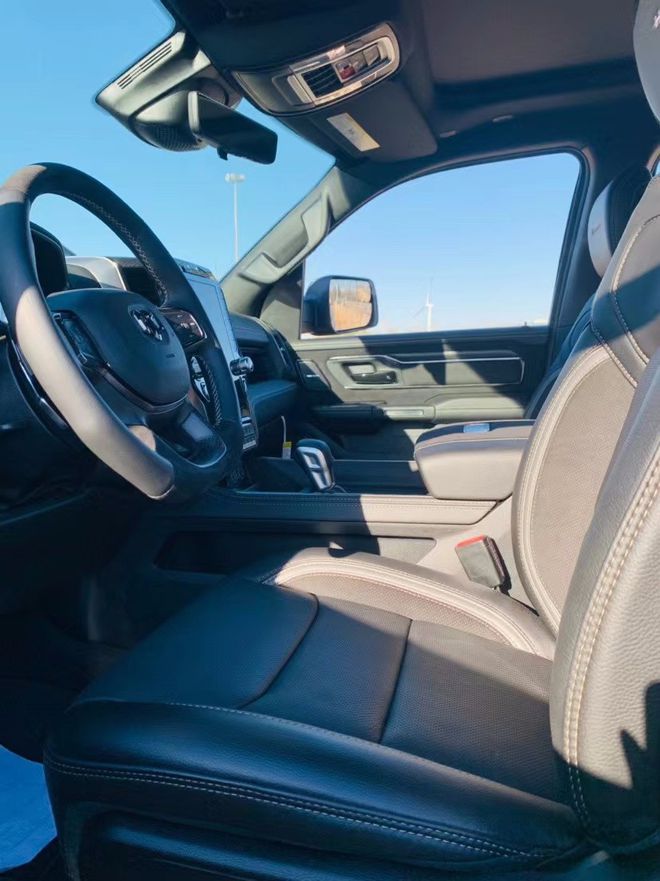 LD乐动体育2022款道奇猛犸象地表最强皮卡价格详情(图2) LD乐动体育2022款道奇猛犸象地表最强皮卡价格详情(图2)