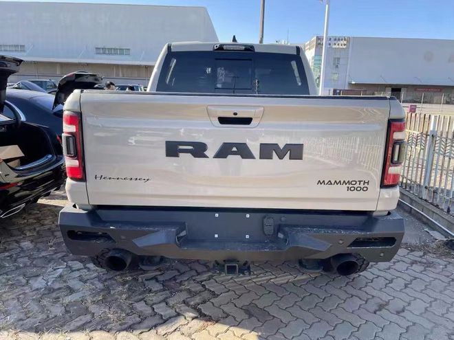 LD乐动体育2022款道奇猛犸象地表最强皮卡价格详情(图7) LD乐动体育2022款道奇猛犸象地表最强皮卡价格详情(图7)