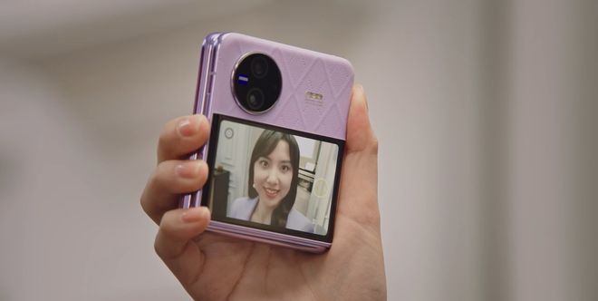 LD乐动体育vivo多款新品发布:横竖折叠屏+平板 手机售价5999元起(图5) LD乐动体育vivo多款新品发布:横竖折叠屏+平板 手机售价5999元起(图5)