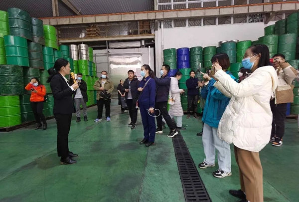 新春走基层丨“解锁”中华跌打丸、六堡茶、蜂蜜的制作技艺各网络媒体代表走进梧州食品医药企业乐动体育(图4)
