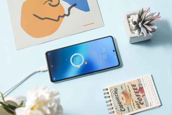 iQOO7和小LD乐动体育米11哪个好?电量焦虑者都选择了前者(图2) iQOO7和小LD乐动体育米11哪个好?电量焦虑者都选择了前者(图2)